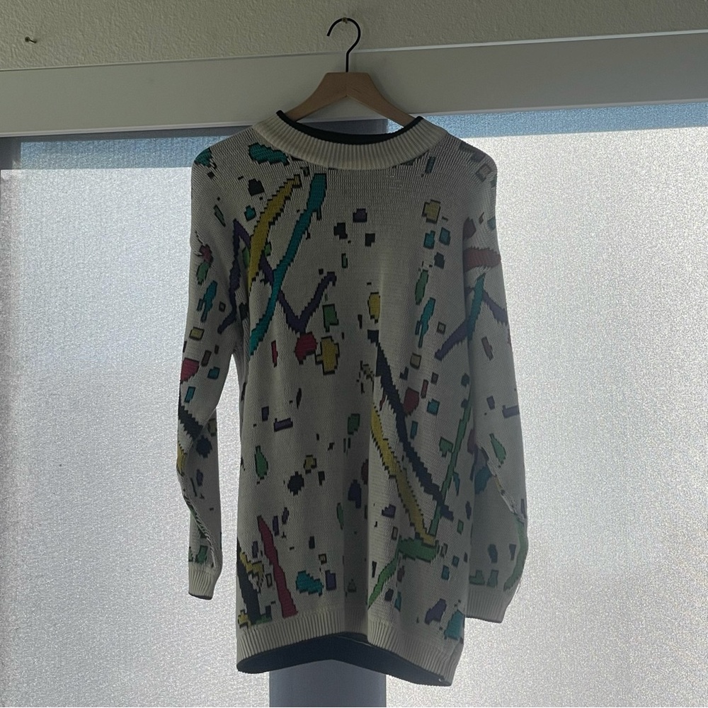 Abstract sweater - Picture 3 of 3